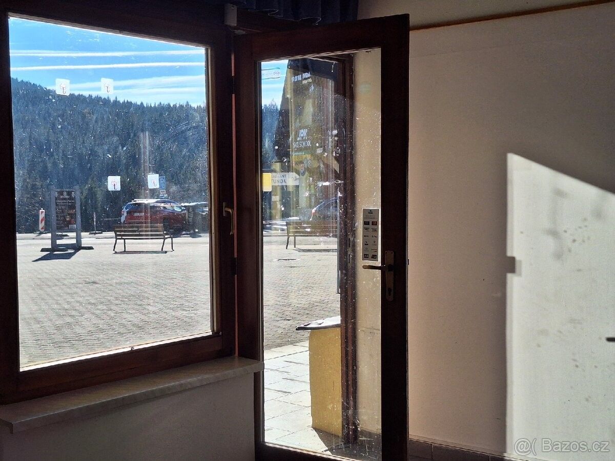 Prodej obchodní prostory - Harrachov v Krkonoších, 512 46