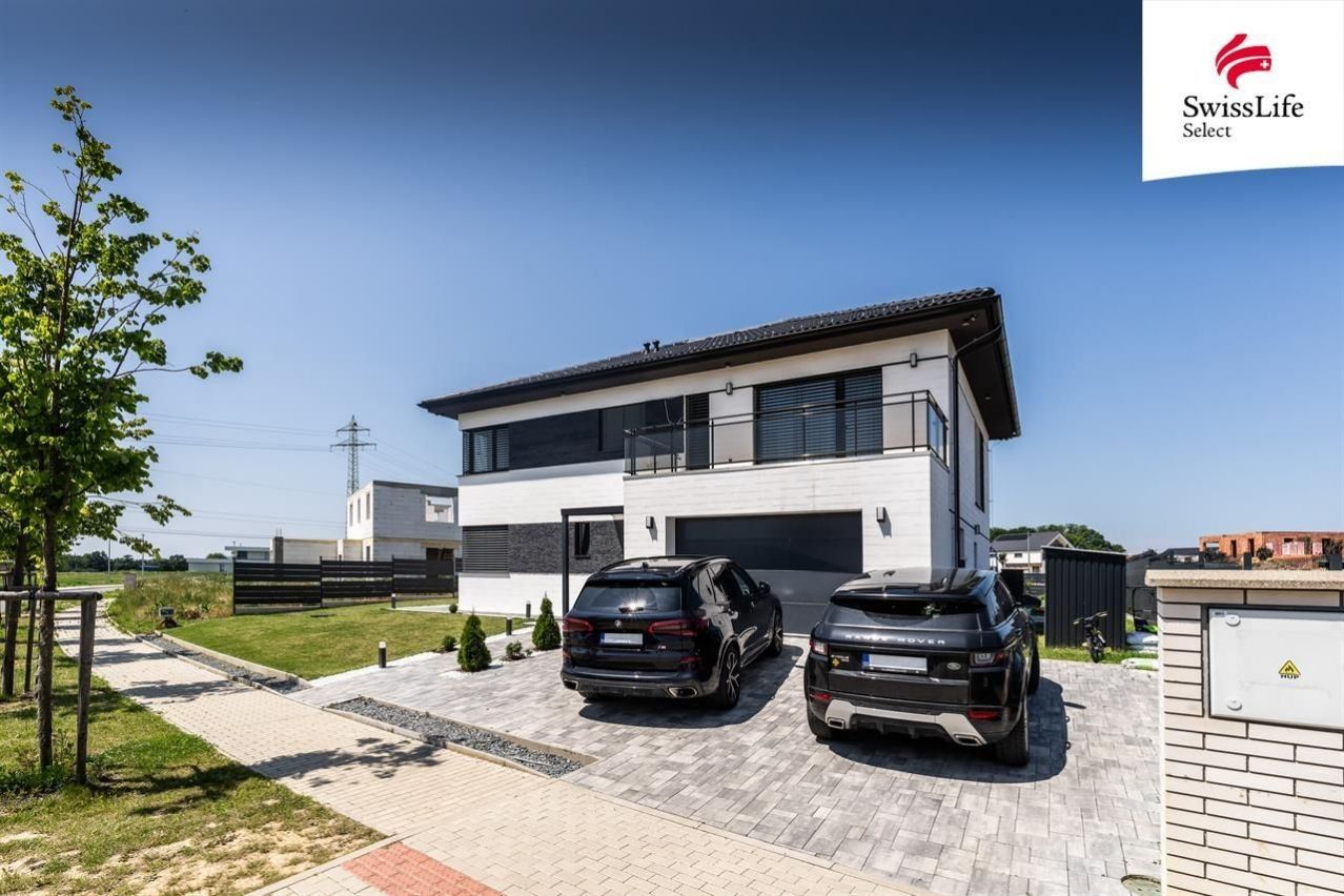 Rodinné domy, U Křížku, Vysoký Újezd, 221 m²