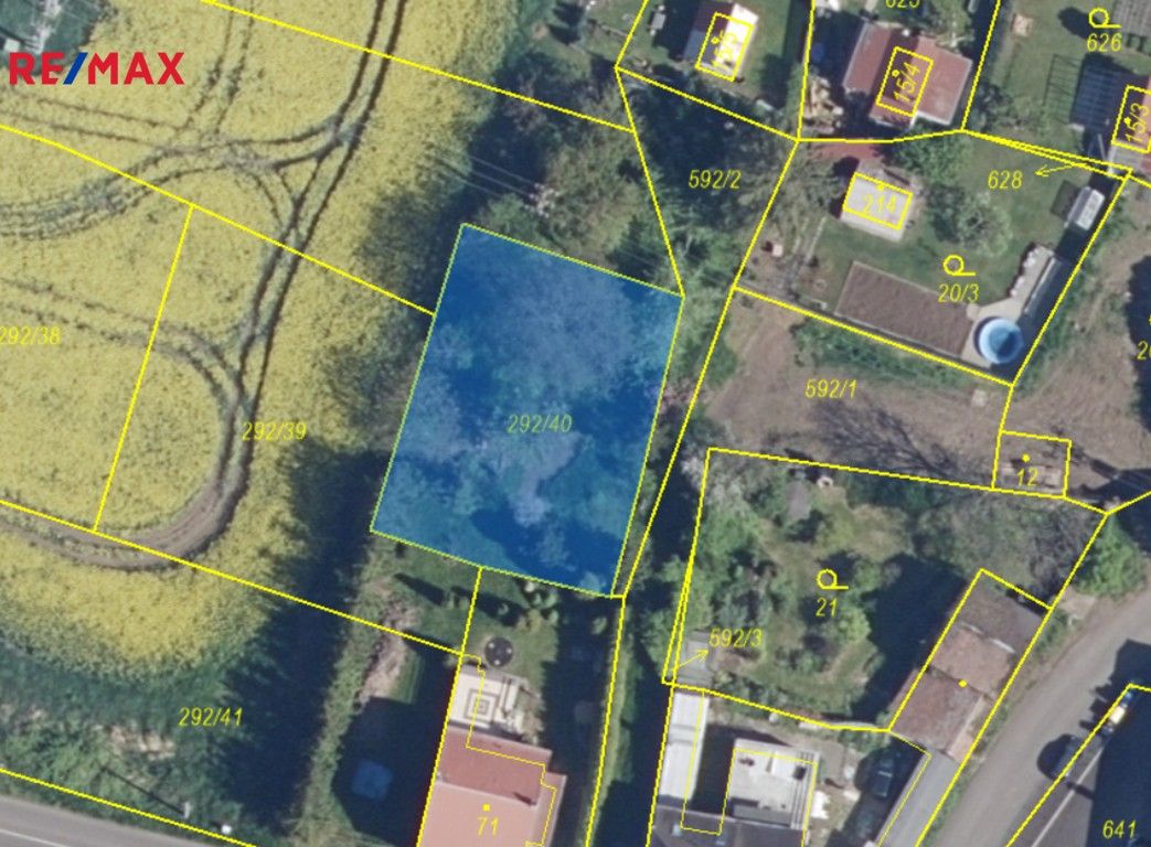 Prodej pozemek pro bydlení - Modlany, 563 m²