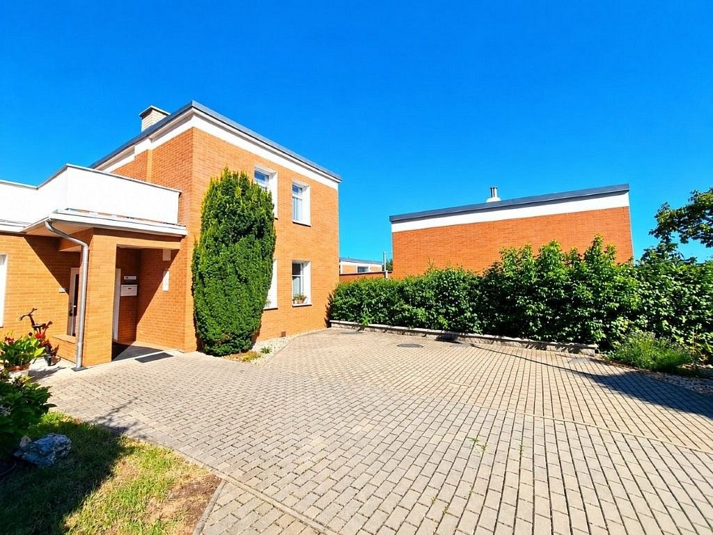 Pronájem kancelář - Pod Vodojemem, Zlín, 180 m² - 2