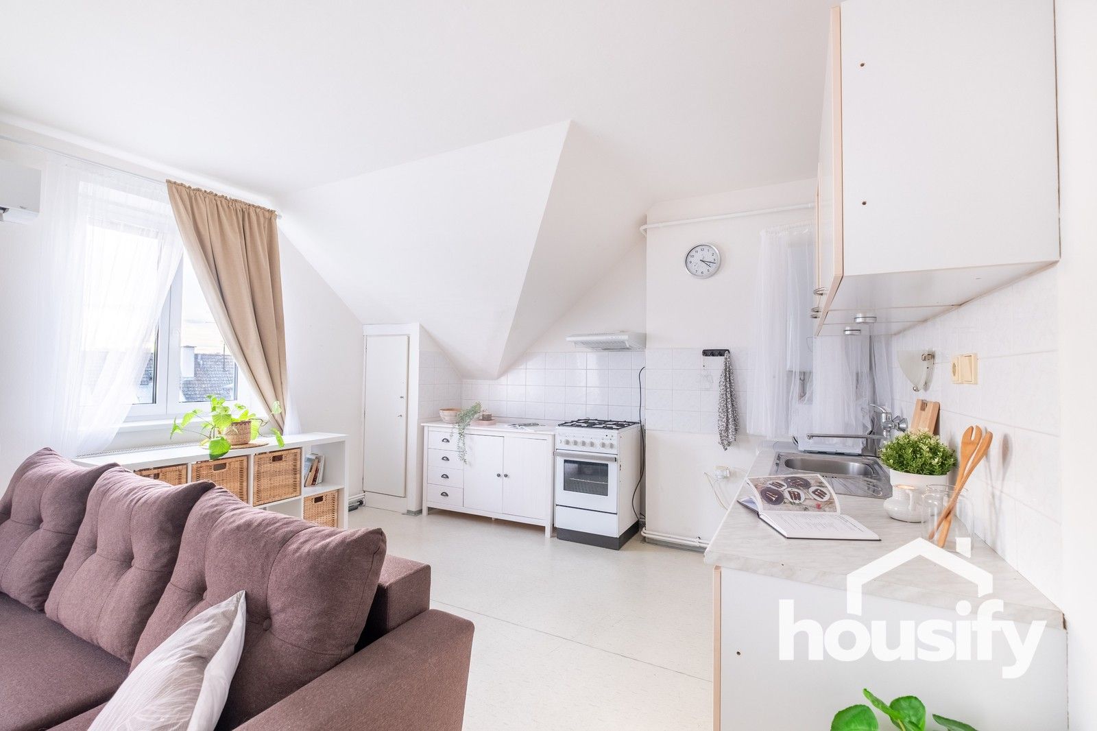 Pronájem byt 1+kk - U Lesíka, Znojmo, 32 m²