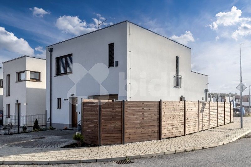 Rodinné domy, U Hostavického potoka 931, Praha Hostavice, 160 m² - 2