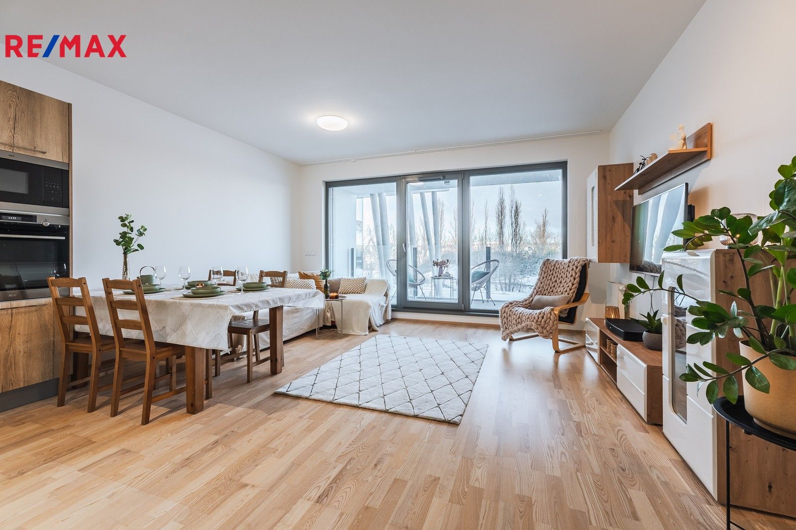 3+kk, U Mlýnského kanálu, Praha, 104 m²