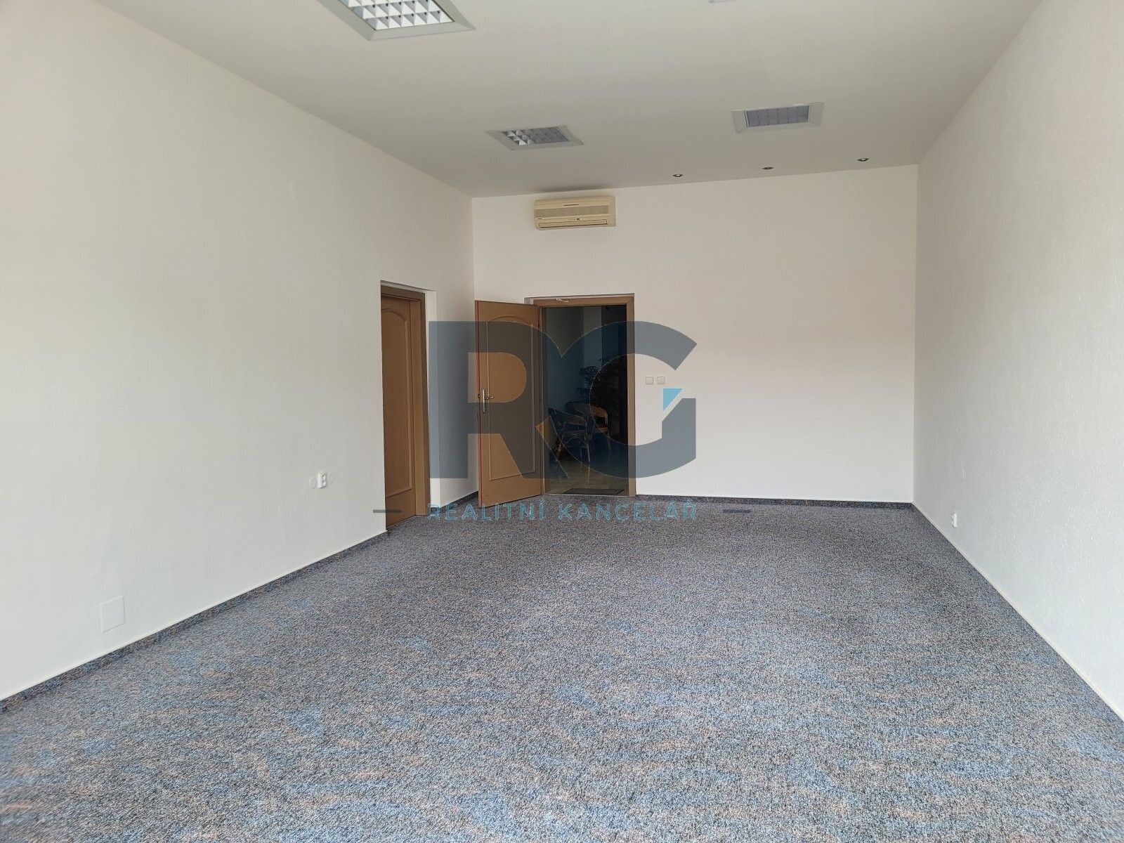 Pronájem kancelář - Velké náměstí 116, Písek, 38 m²