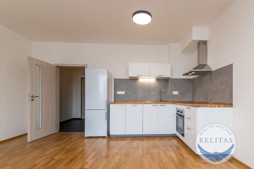 Pronájem byt 1+kk - Waltariho, Praha, 34 m²