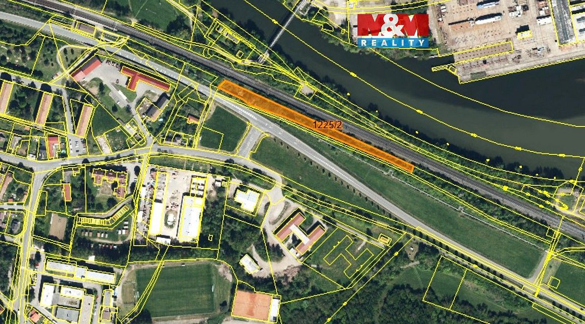 Louky, Chvaletice, okres Pardubice, Pardubický kraj - 1