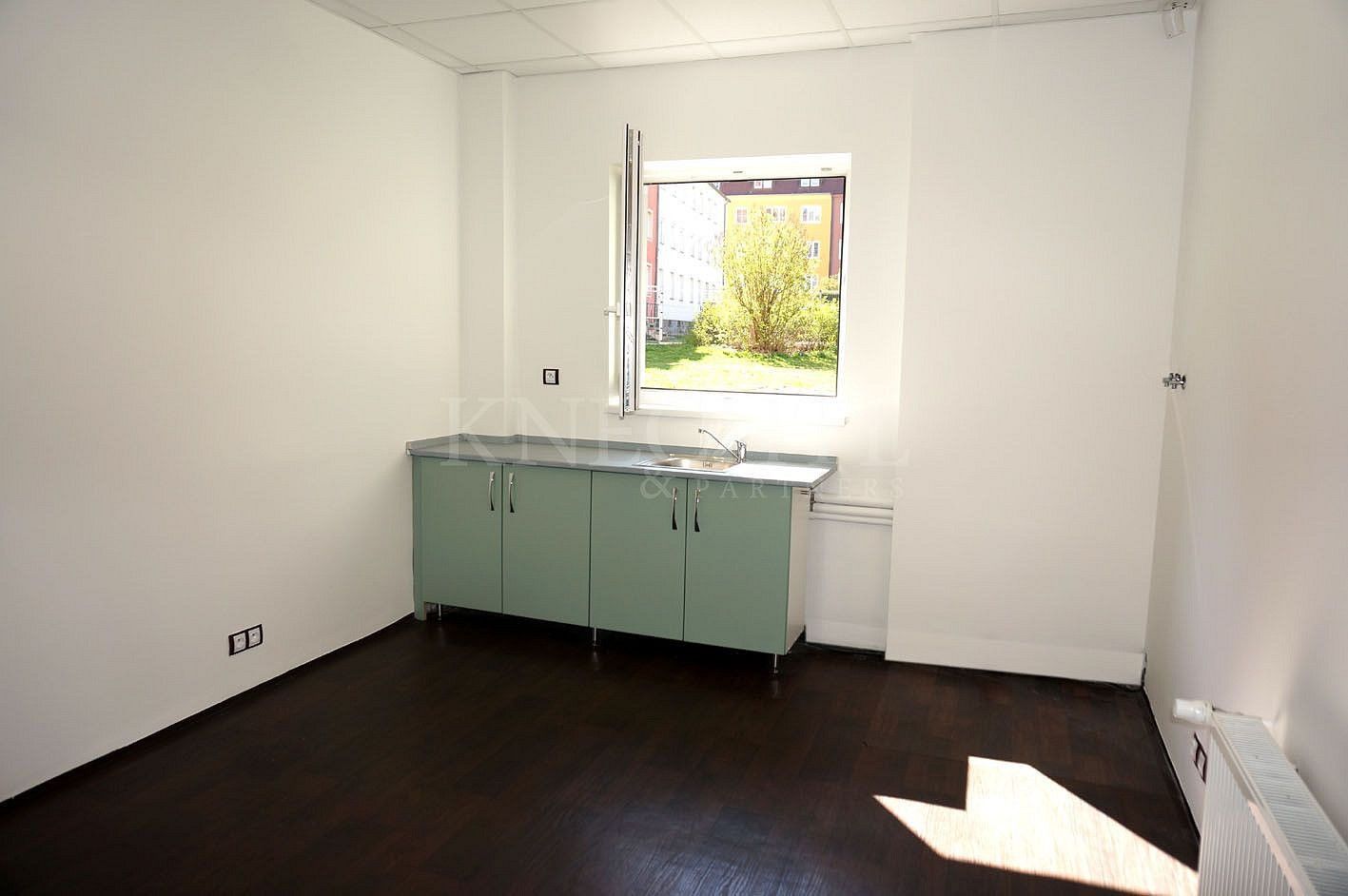 Obchodní prostory, Karlovy Vary, Karlovarský kraj, 10 m² - 1