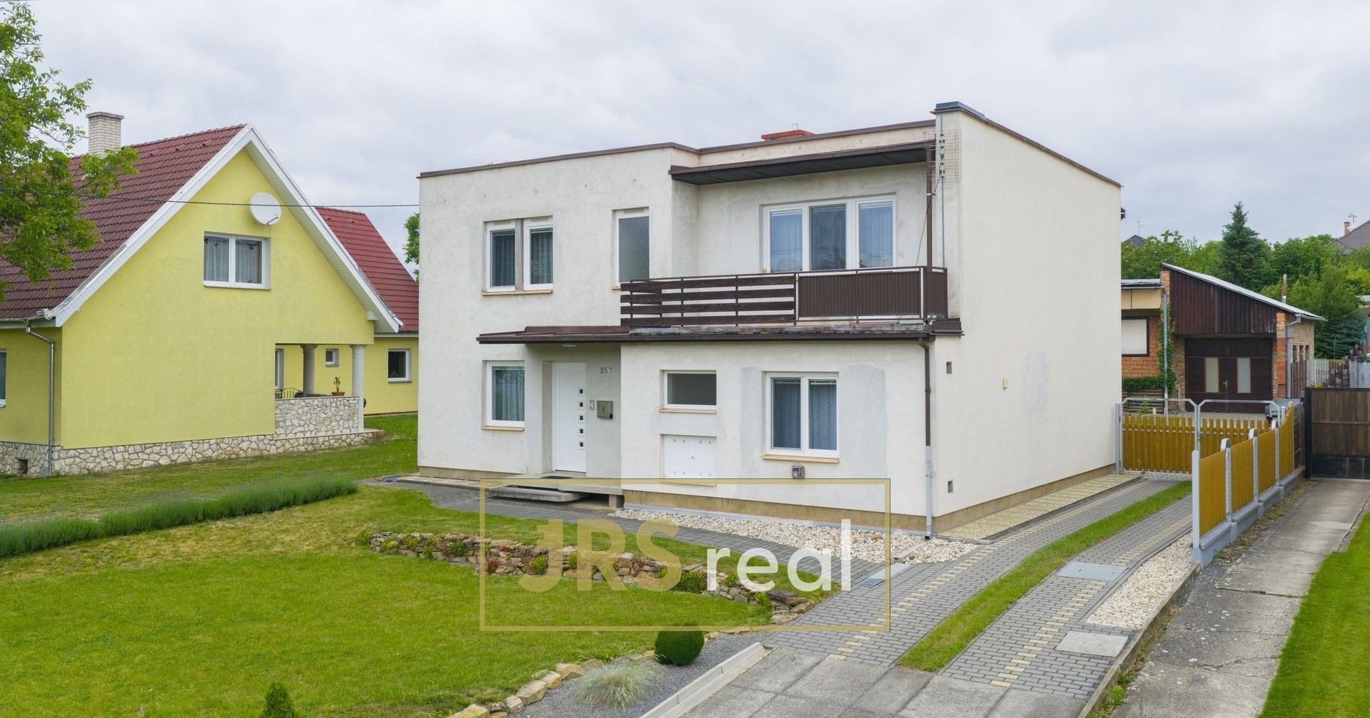 Rodinné domy, Moravany, 226 m² - 1