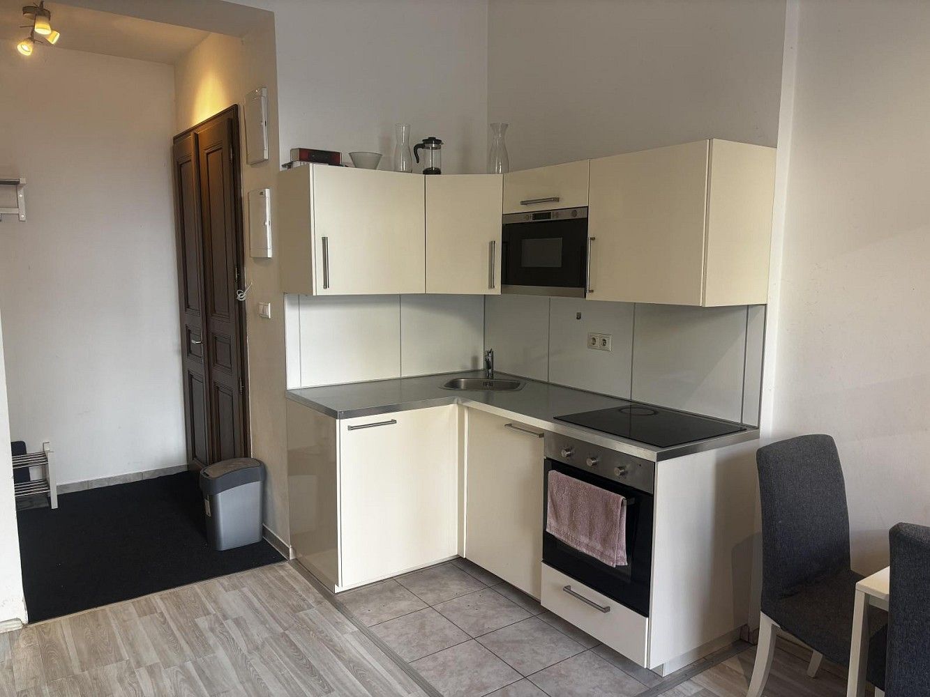 2+kk, 28. pluku, Praha 10 - Vršovice, 50 m² - 2