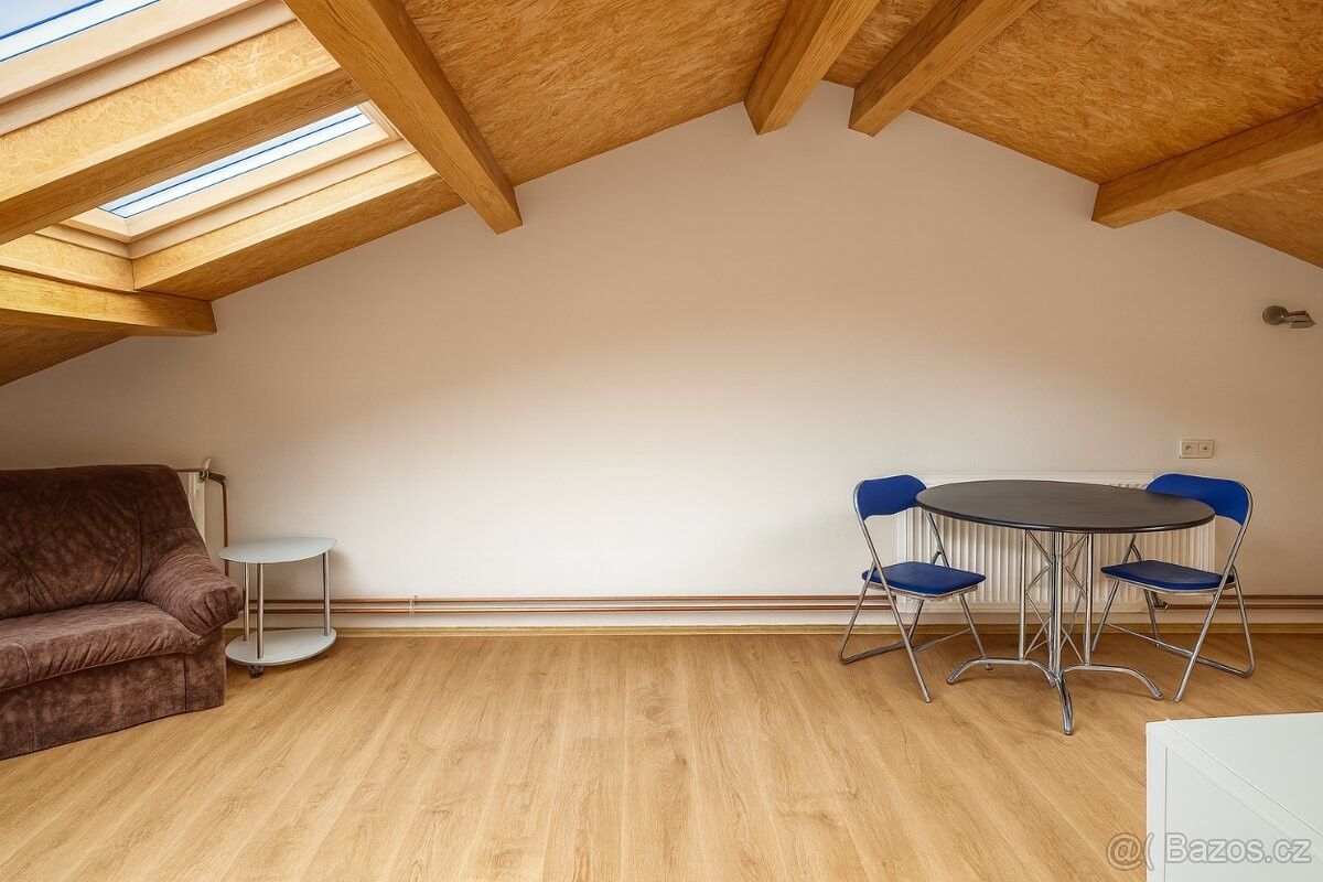 Pronájem byt - Ledenice, 373 11