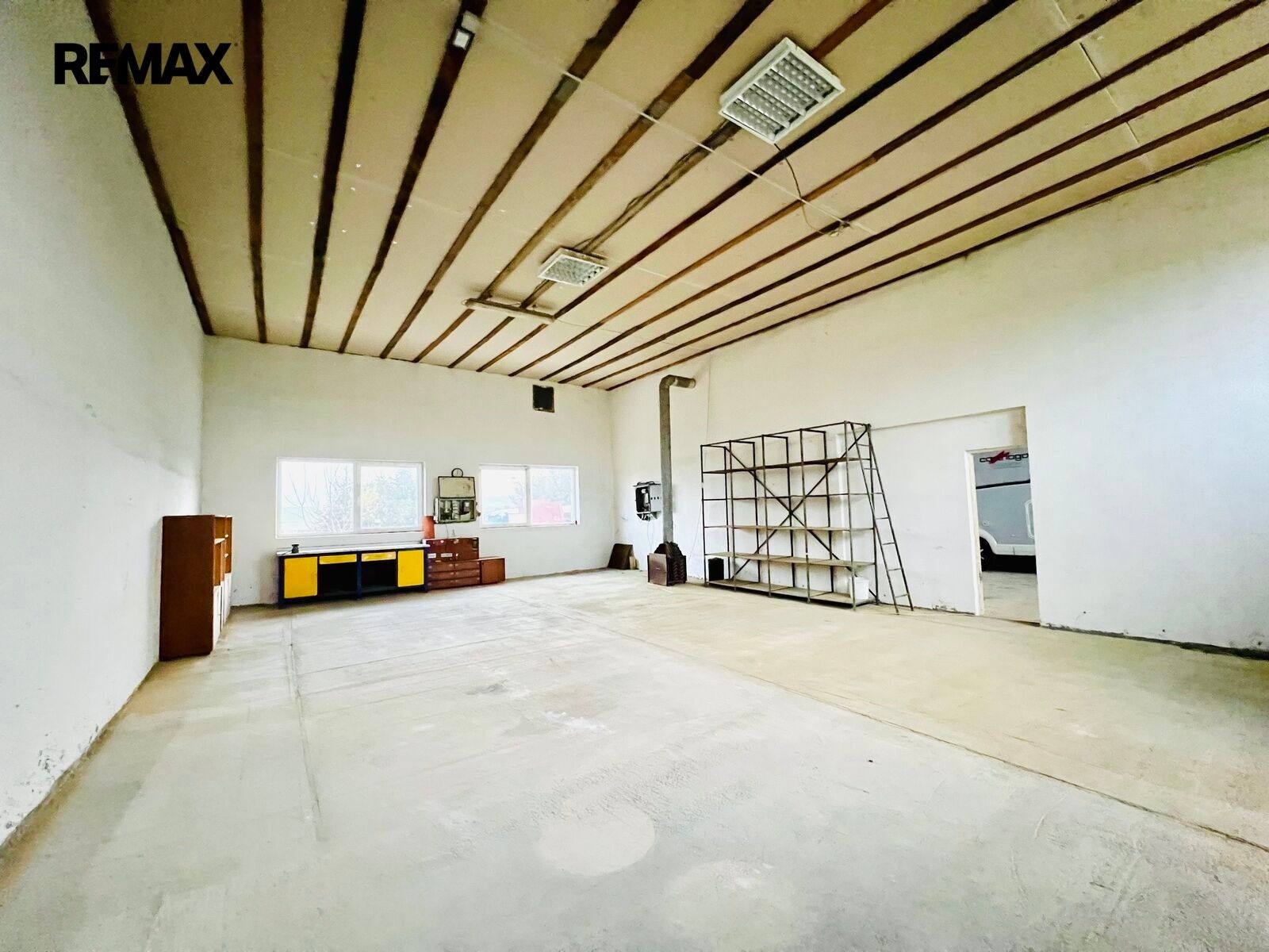 Výrobní prostory · 92 m² · Kostelec - 3