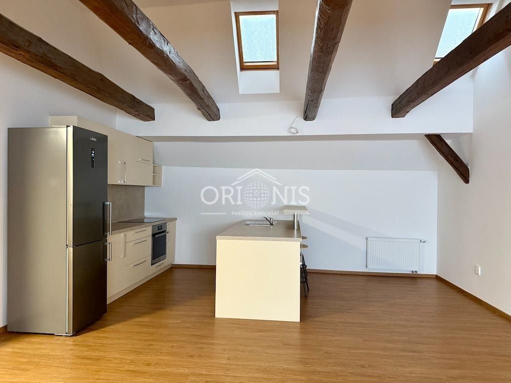 Pronájem byt 2+kk - Mírové náměstí, Kadaň, 100 m²