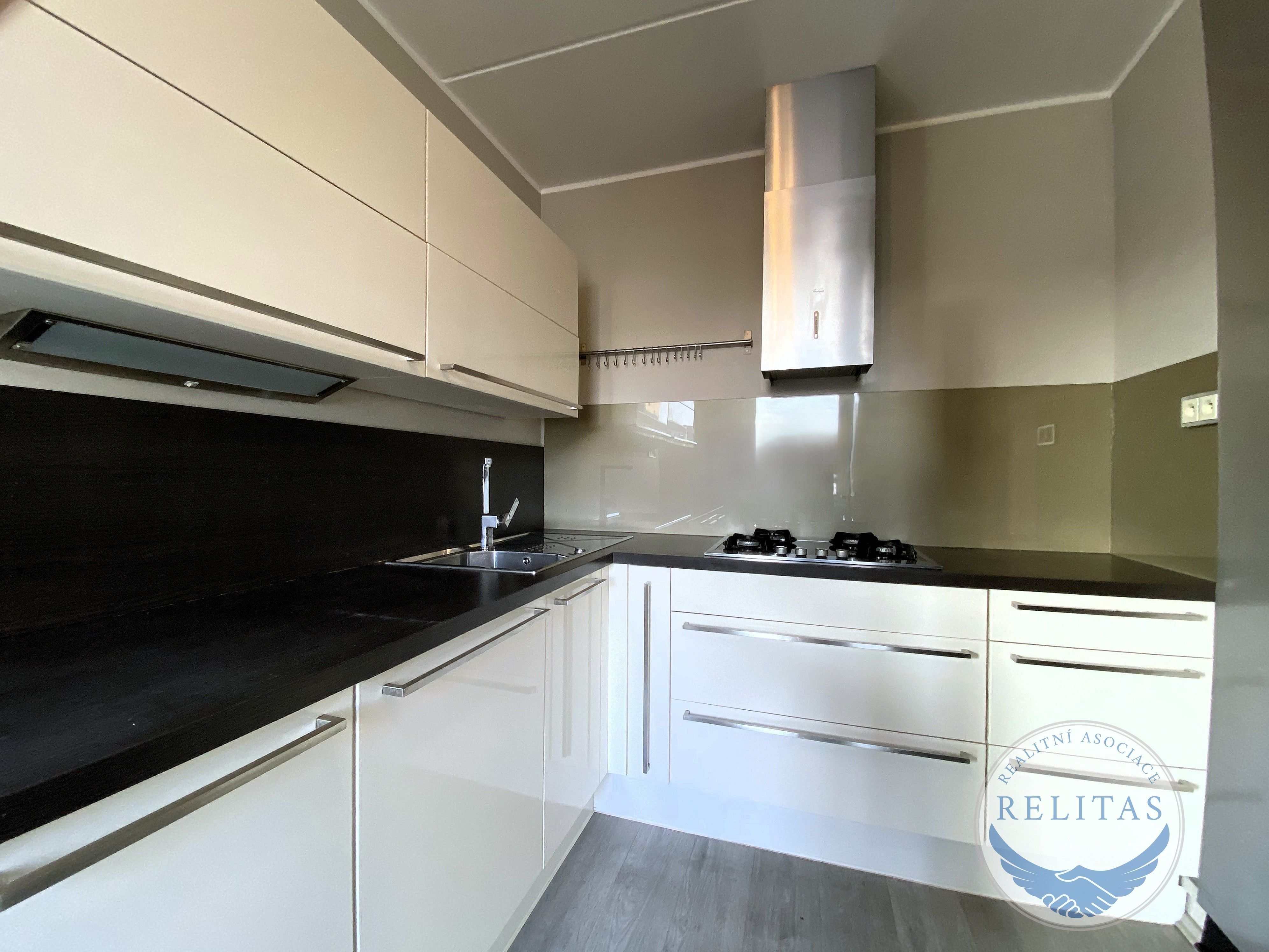 3+1, Matúškova, Praha, 74 m²