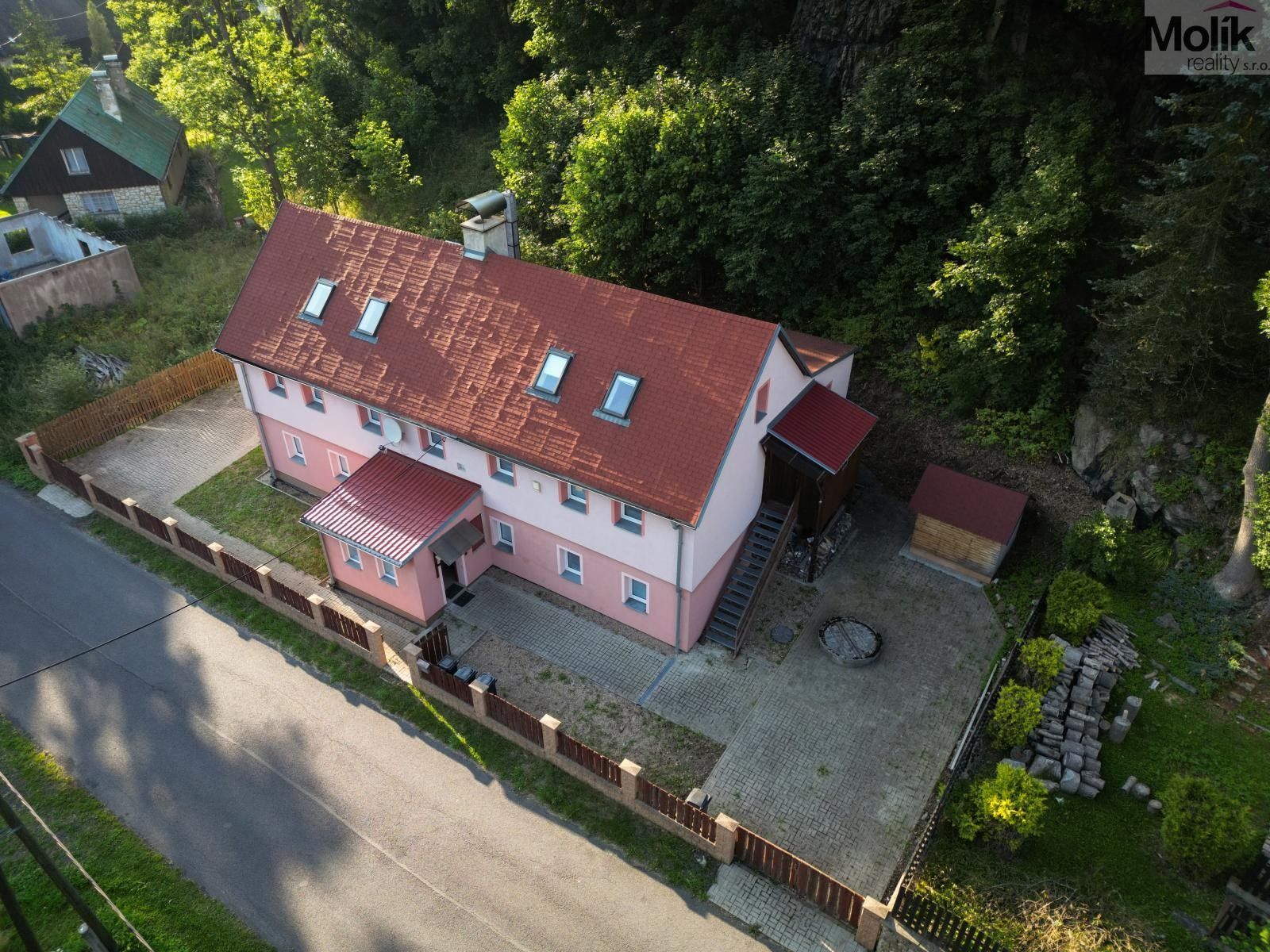 Prodej dům - Český Jiřetín, 405 m²