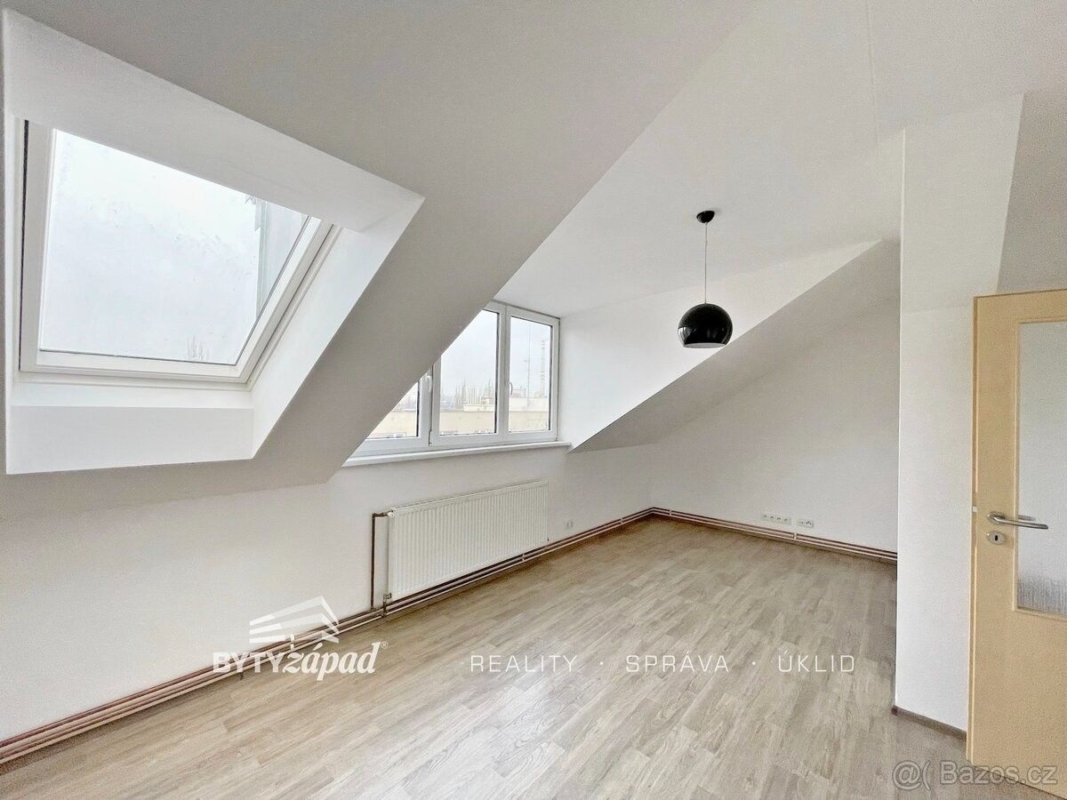 Pronájem byt - Plzeň, 312 00