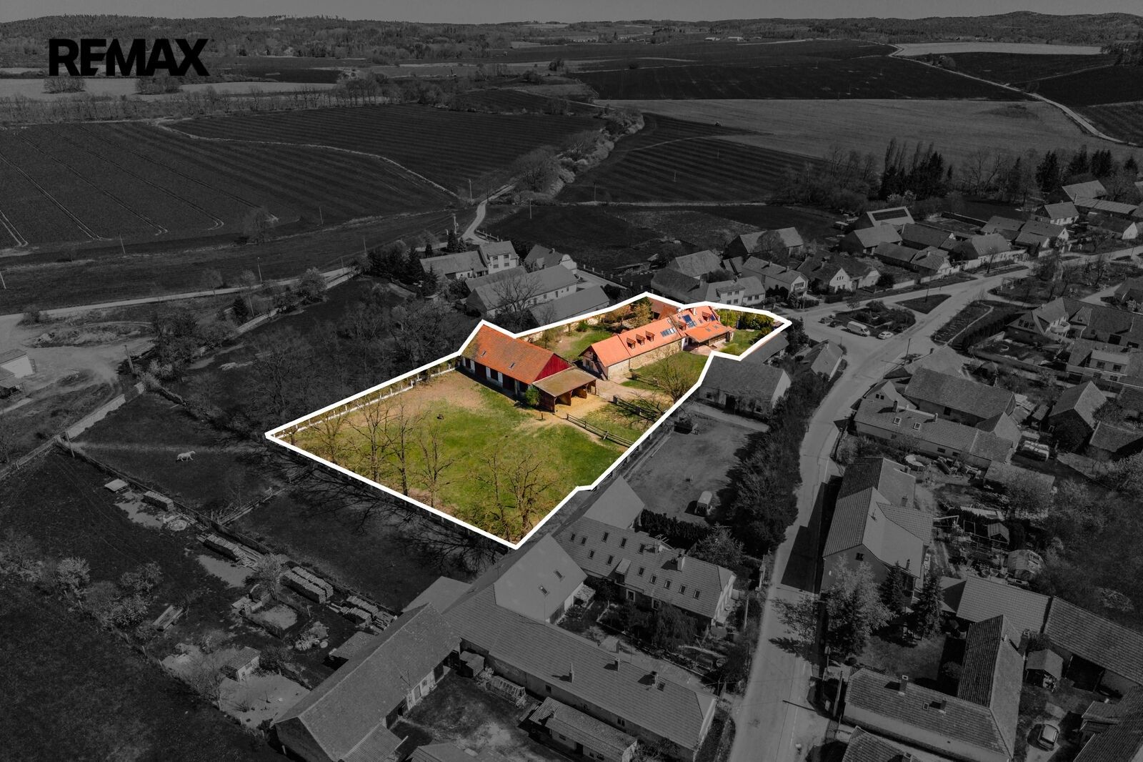 Rodinné domy, Buzice, 372 m² - 1
