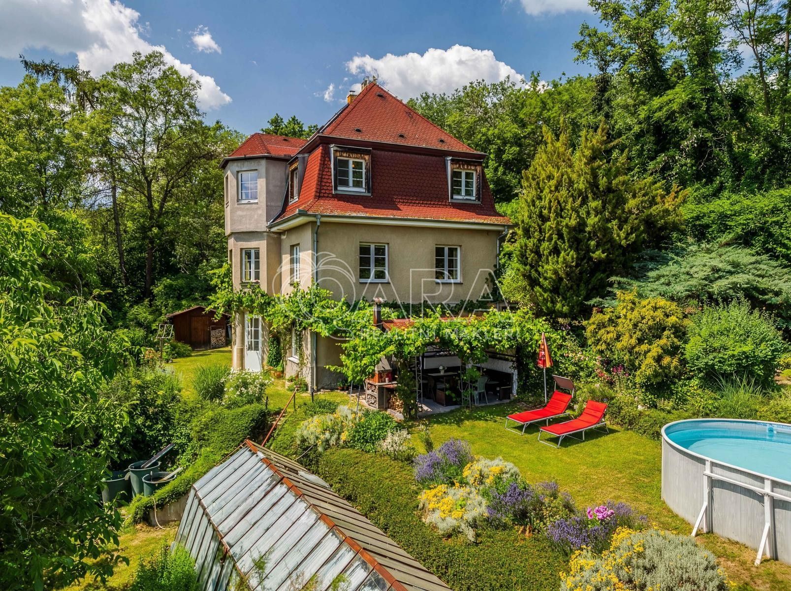 Rodinný dům, 244 m²