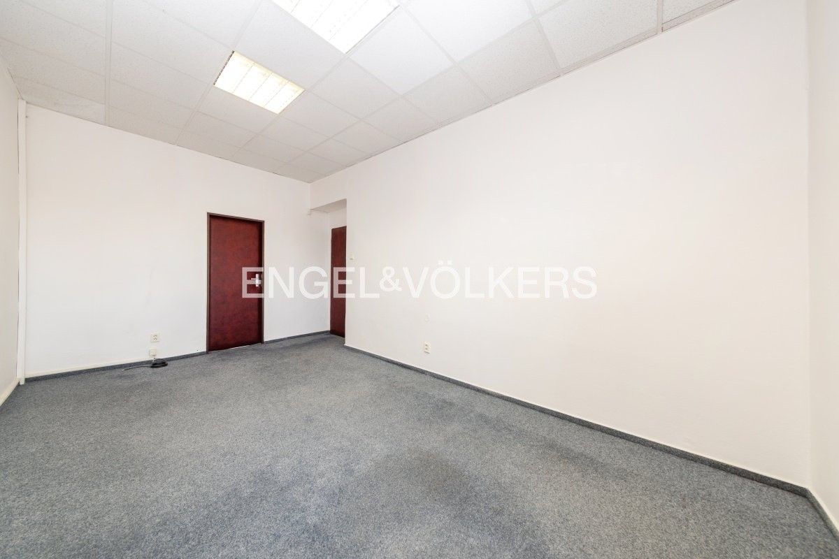 Kancelář · 16 m² · Lobezská 107, Plzeň Lobzy - 3