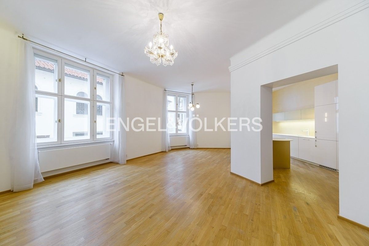 3+kk, U starého hřbitova 40, Praha Josefov, 137 m² - 1