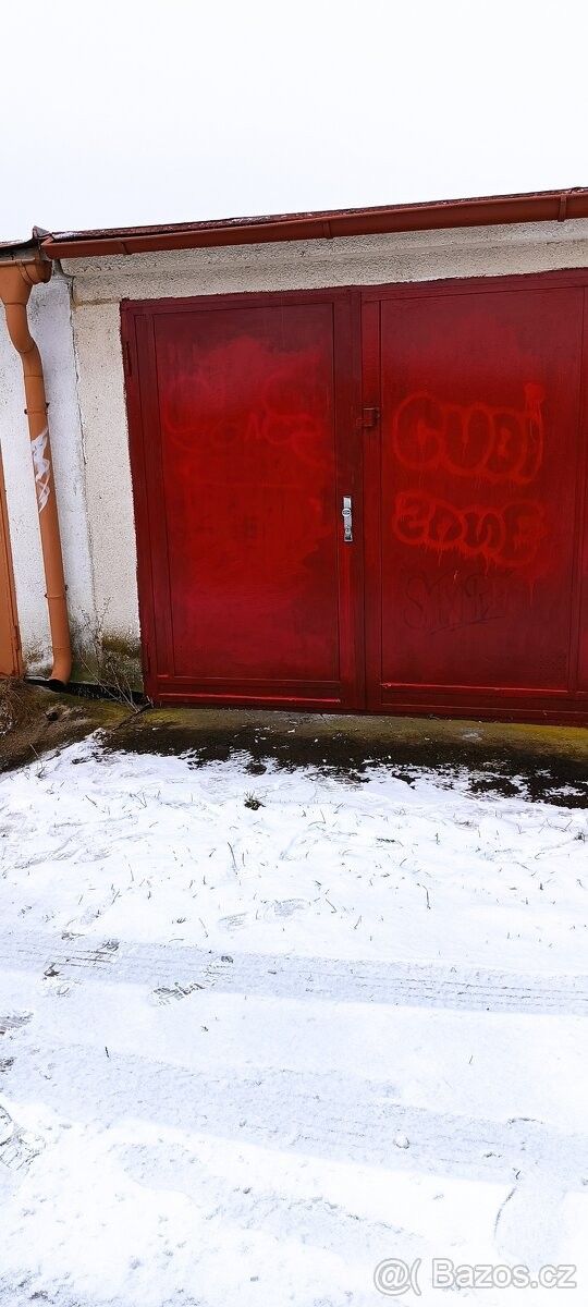 Garáže, Hradec Králové, 500 09