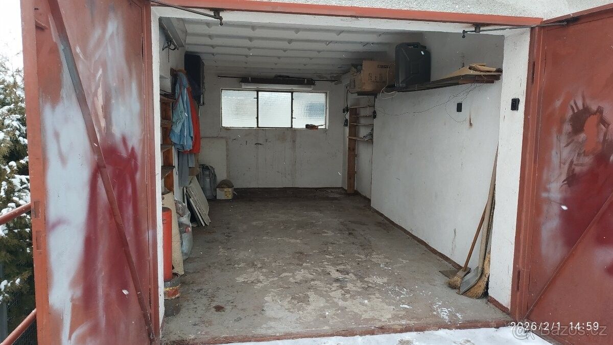 Garáže, Třebíč, 674 01