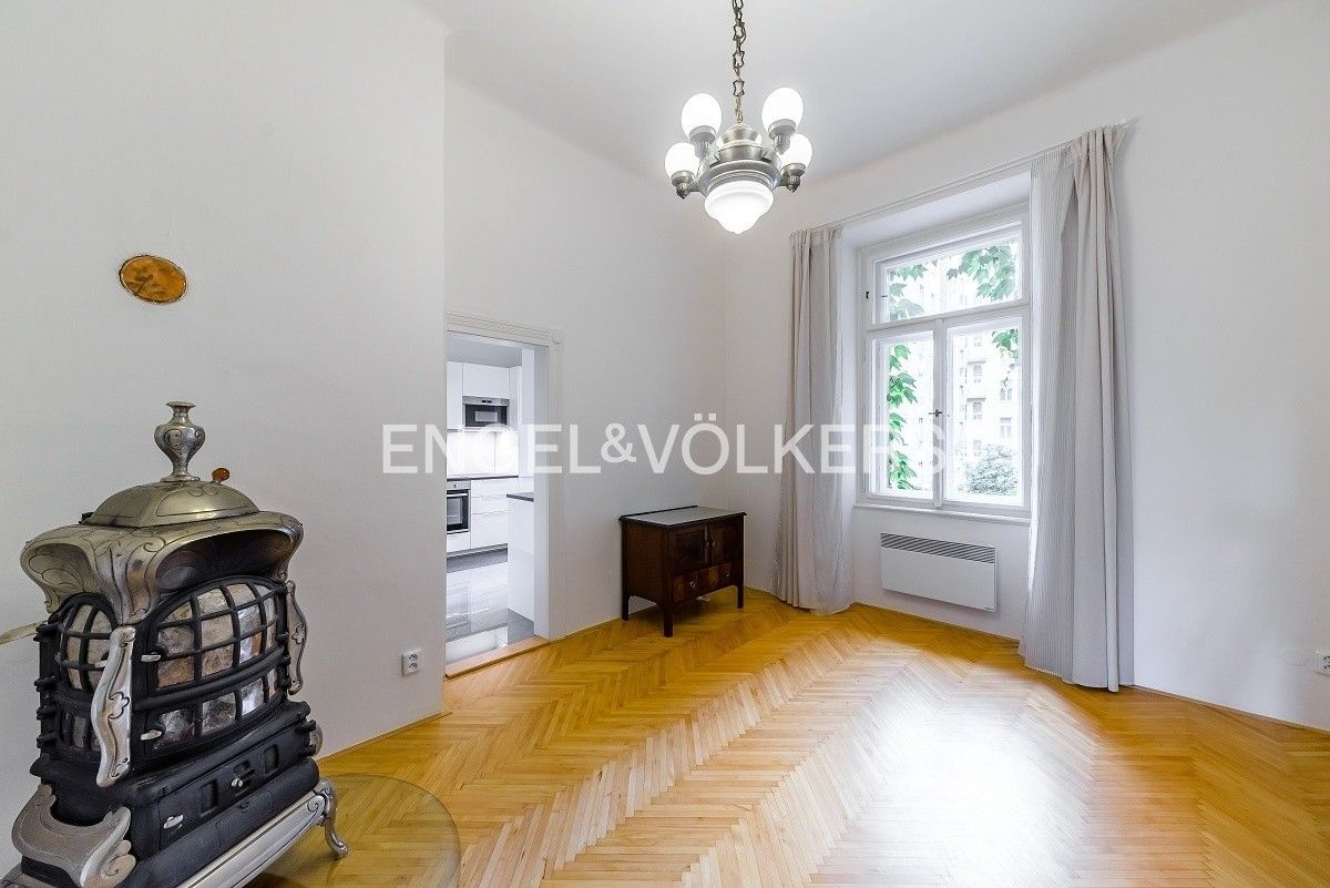 Pronájem byt 3+kk - Zborovská 1188, Praha Smíchov, 87 m² - 5