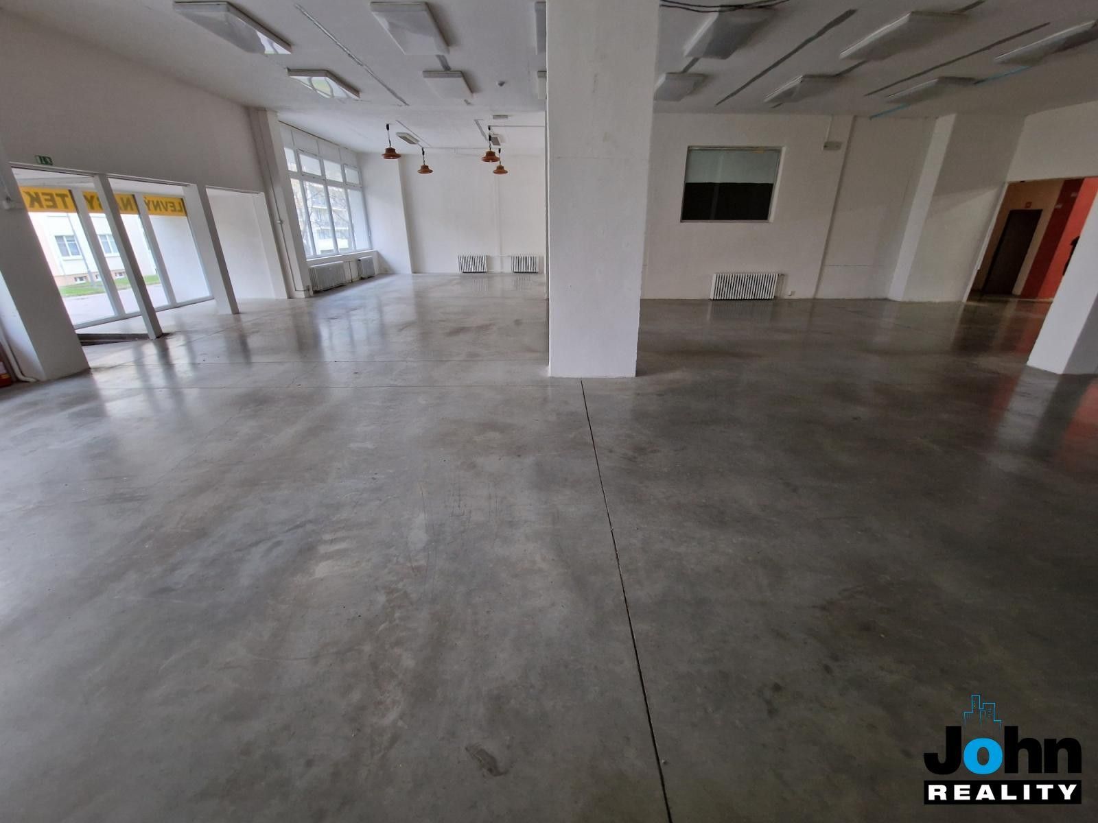 Obchodní prostory · 400 m² · K. H. Máchy, Most - 4