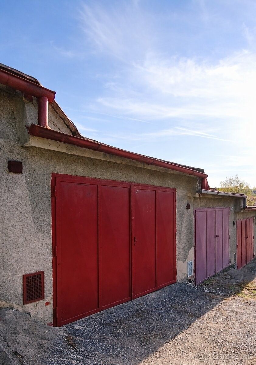 Garáže, Pelhřimov, 393 01 - 2
