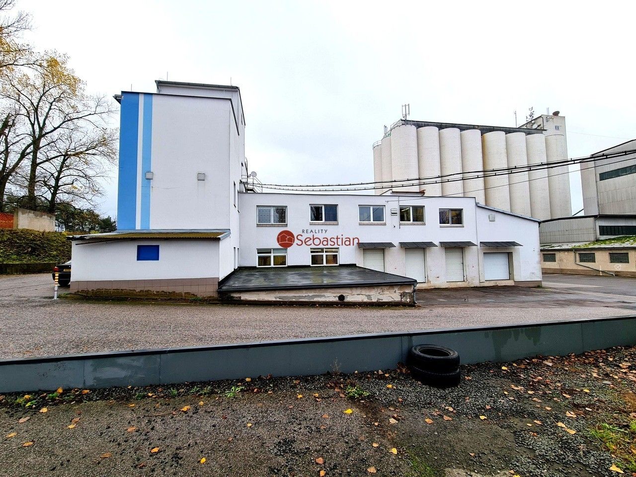 Pronájem výrobní prostory - Dělnická, Jičín, 1 930 m²