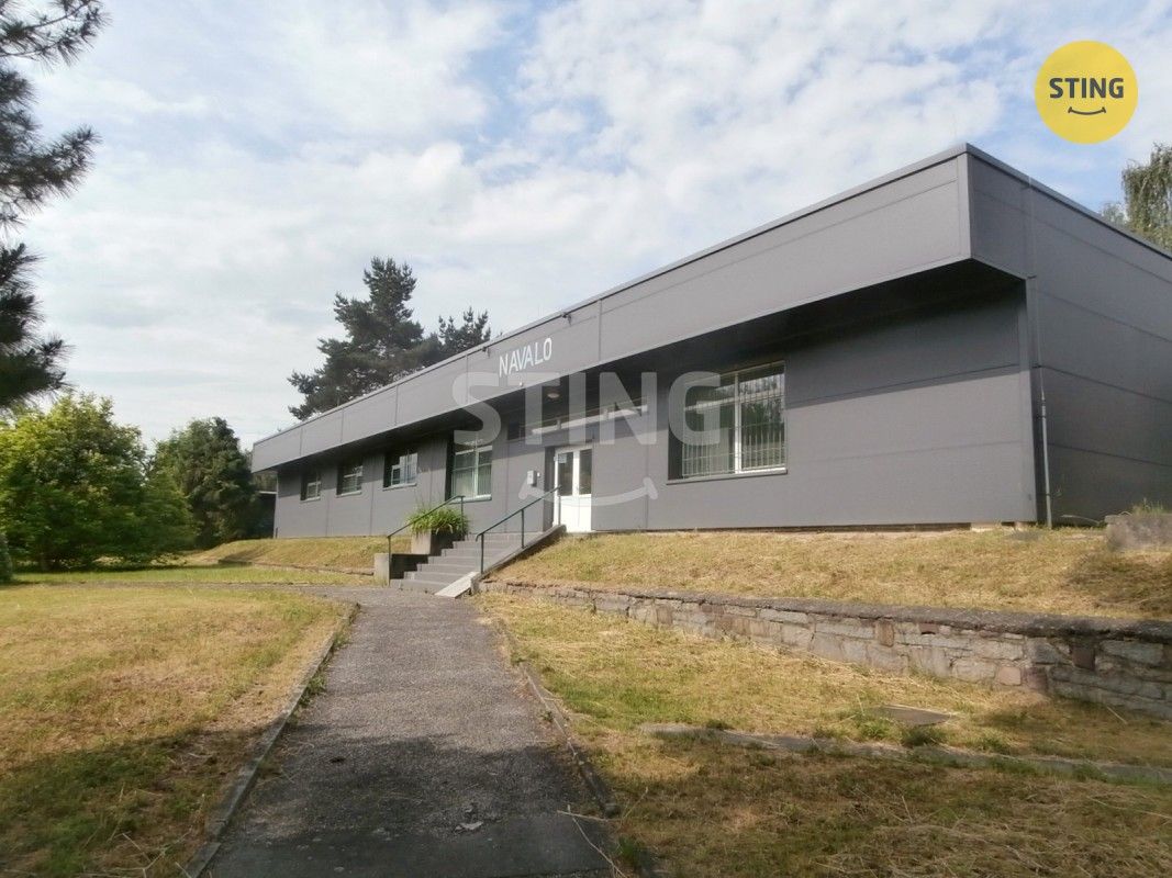 Výrobní prostory, 555 m²