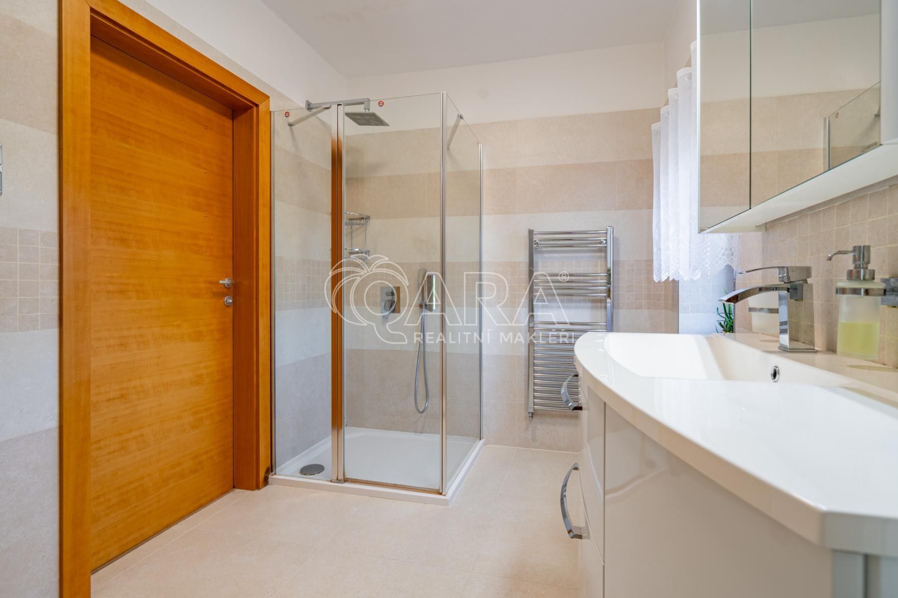 Rodinný dům · 320 m² · Mořina - 3