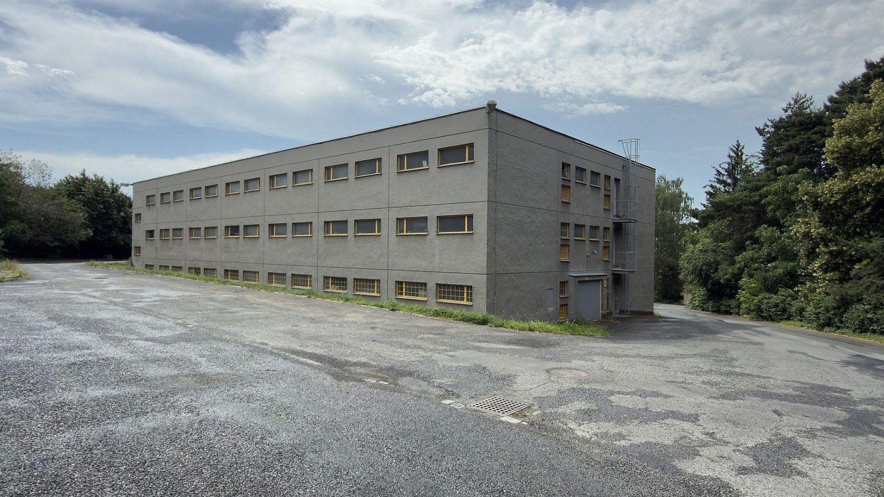 Garáž · 13 m² · Plzeň - Doubravka, okres Plzeň-město, Plzeňský kraj - 1