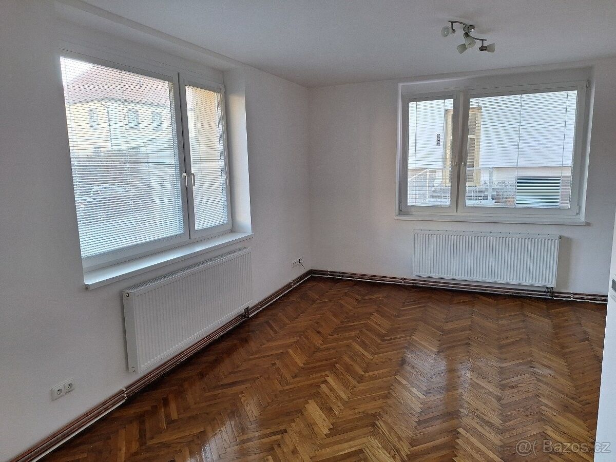 Pronájem byt - Sedlčany, 264 01