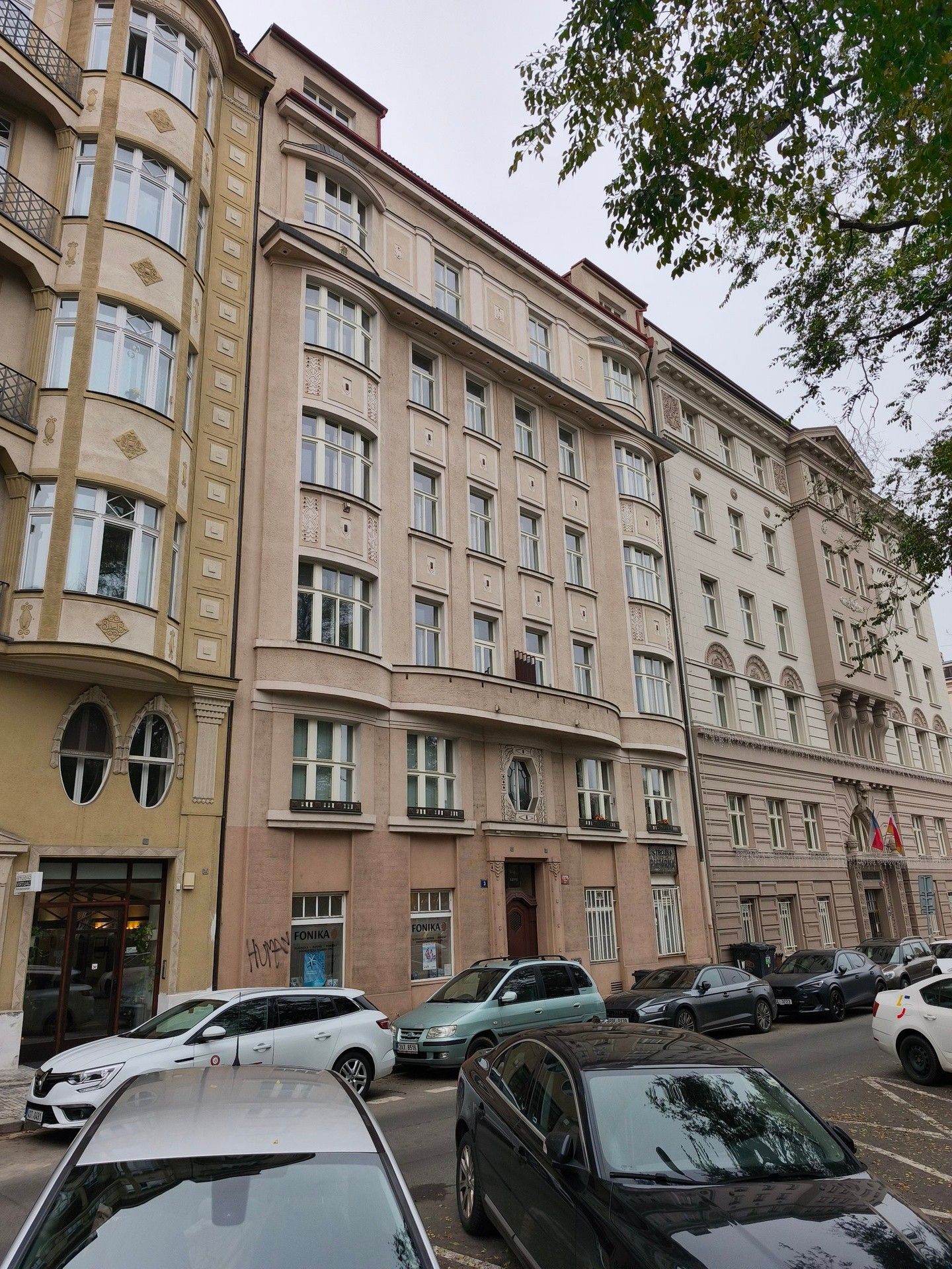 4+1, náměstí 14. října, Praha, 138 m²