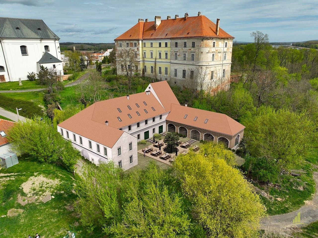 Ubytovací zařízení, Drnholec, okres Břeclav, Jihomoravský kraj, 600 m² - 1