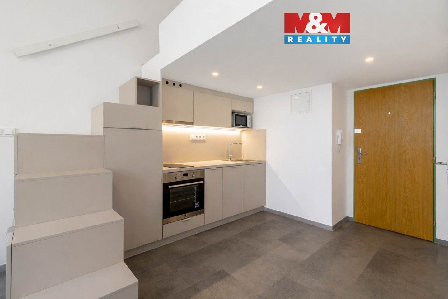 1+kk, Pernerova, Praha, 26 m²