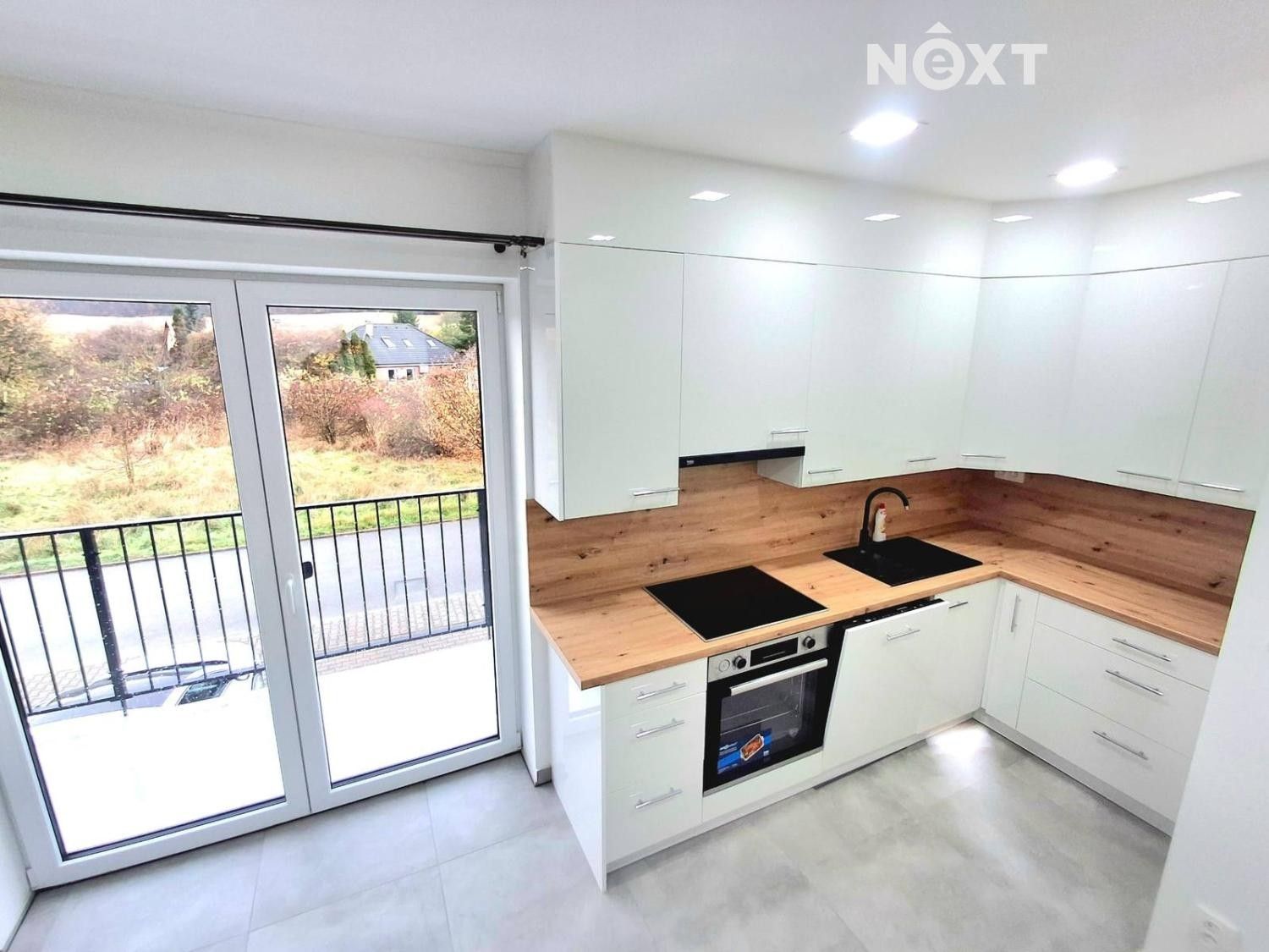 Pronájem byt 2+kk - K Vodárnám, Karlík, 72 m²