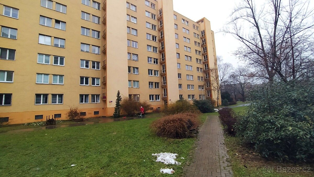 Byty, Praha, 141 00