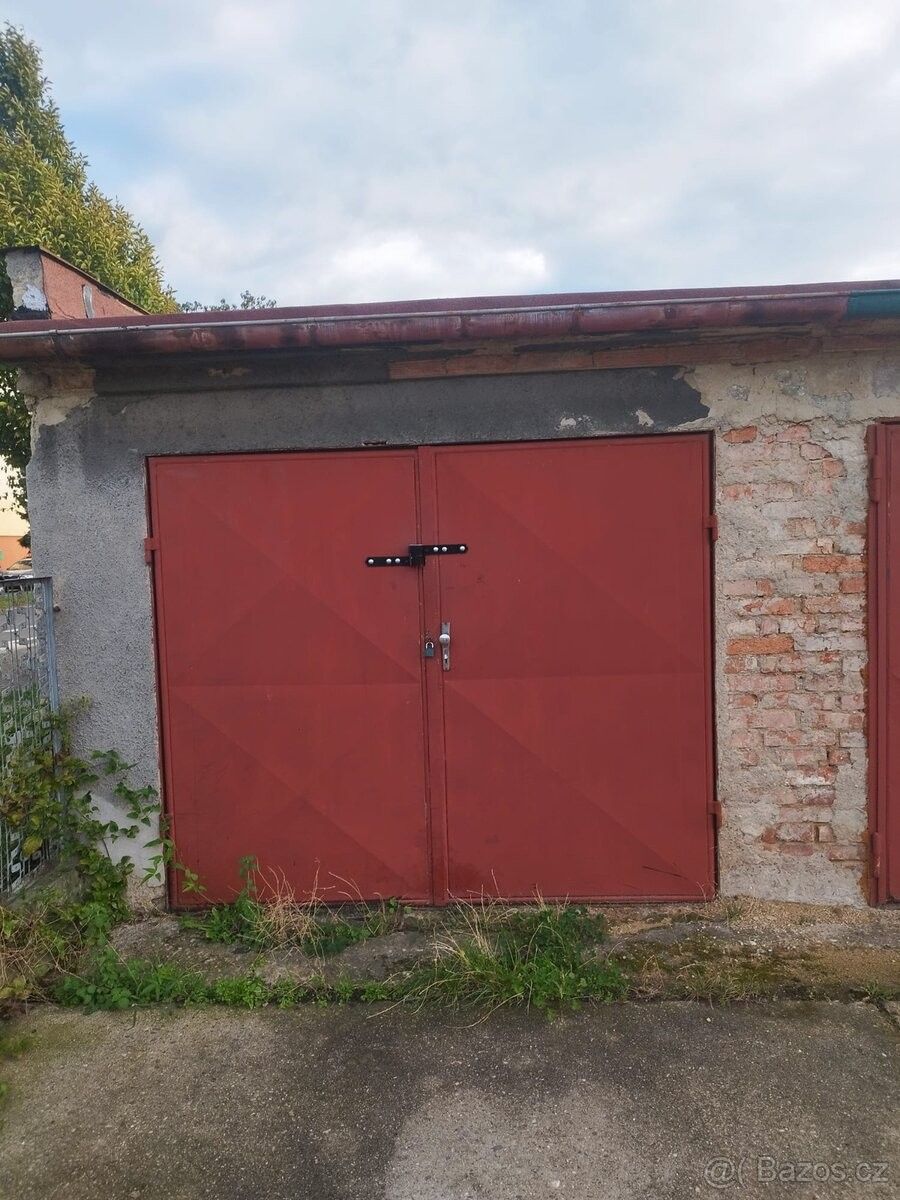 Garáže, Mladá Boleslav, 293 01 - 1