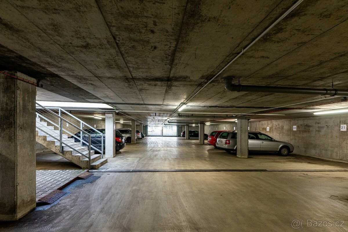 Pronájem garáž - Plzeň, 301 00, 12 m²