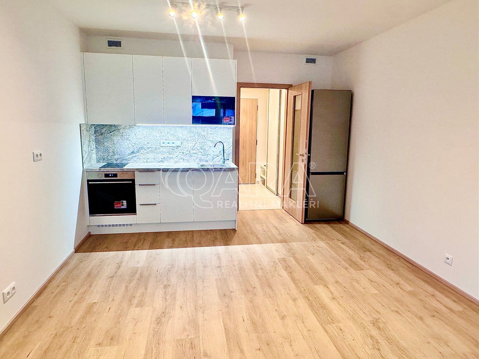 1+kk, Poděbradská 1189, Praha, 32 m²