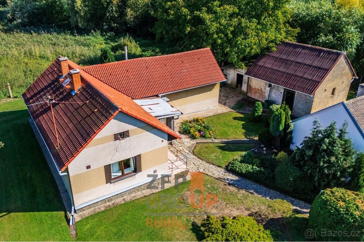 Rodinné domy, Zásmuky, 281 44