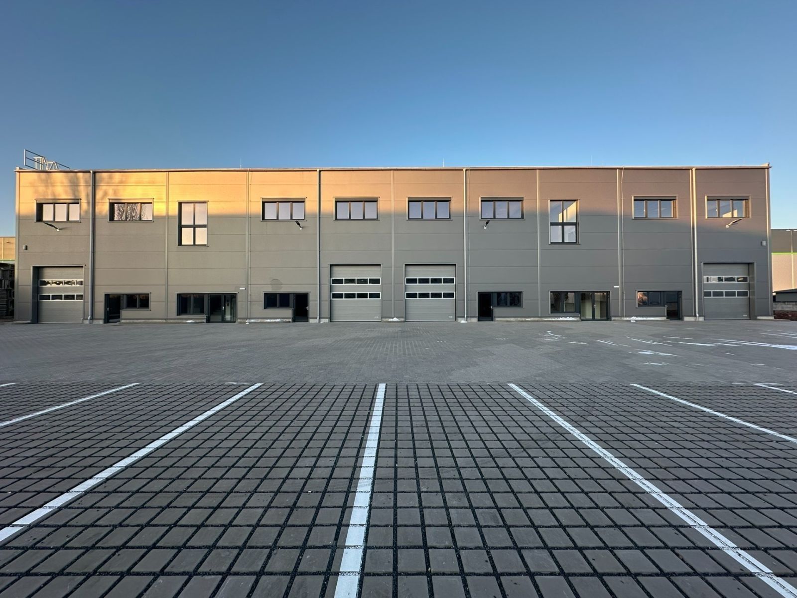 Obchodní prostory, K Pérovně, Praha - Hostivař, 580 m² - 2