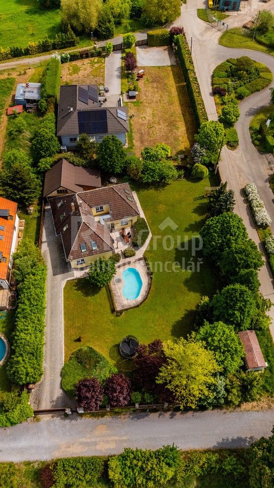 Rodinné domy, Jabloňová, Dobřichovice, 189 m²