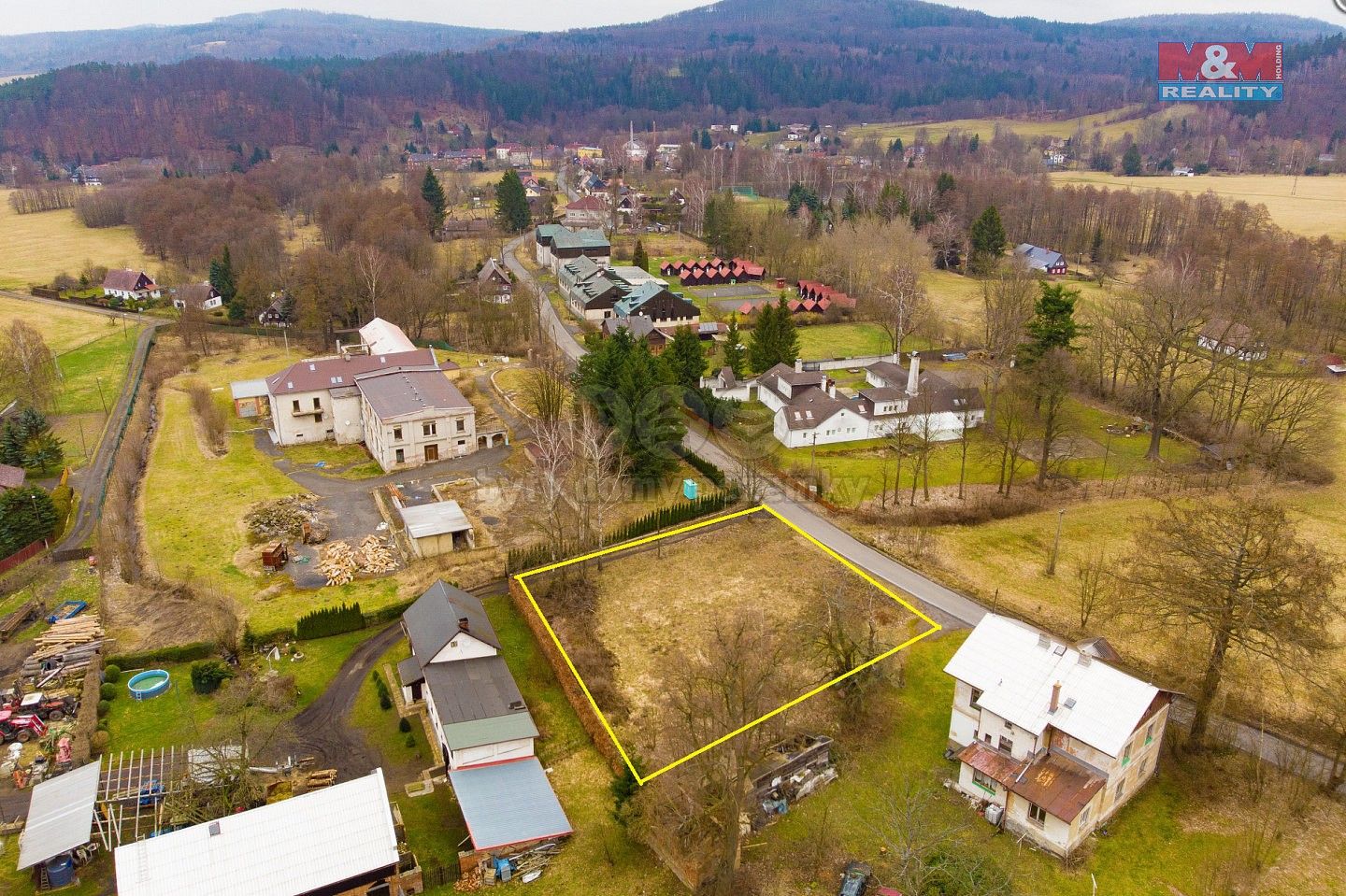 Komerční pozemek, 1 093 m²
