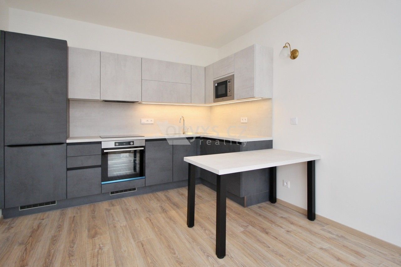 2+kk, Rožďalovická, Praha, 53 m²