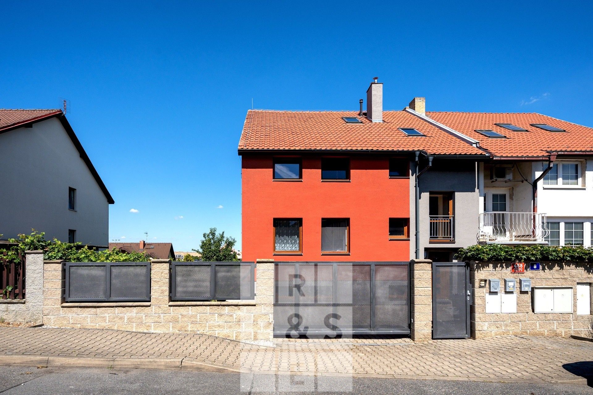 Ostatní, Pod areálem, Praha, 333 m²