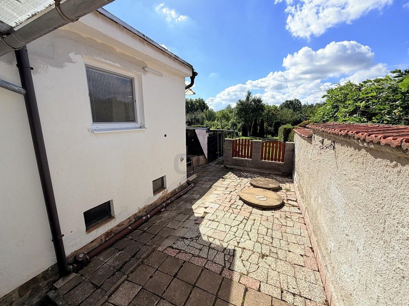 Rodinné domy, N. J. Návesníka, Moravský Krumlov - Rakšice, okres Znojmo, 319 m² - 2