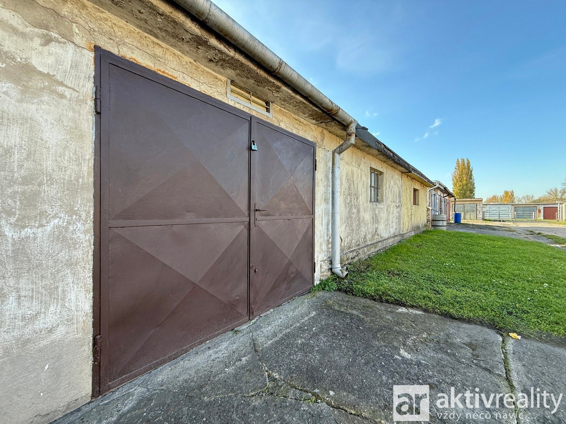 Garáže, Mladoboleslavská, Mělník, 17 m²