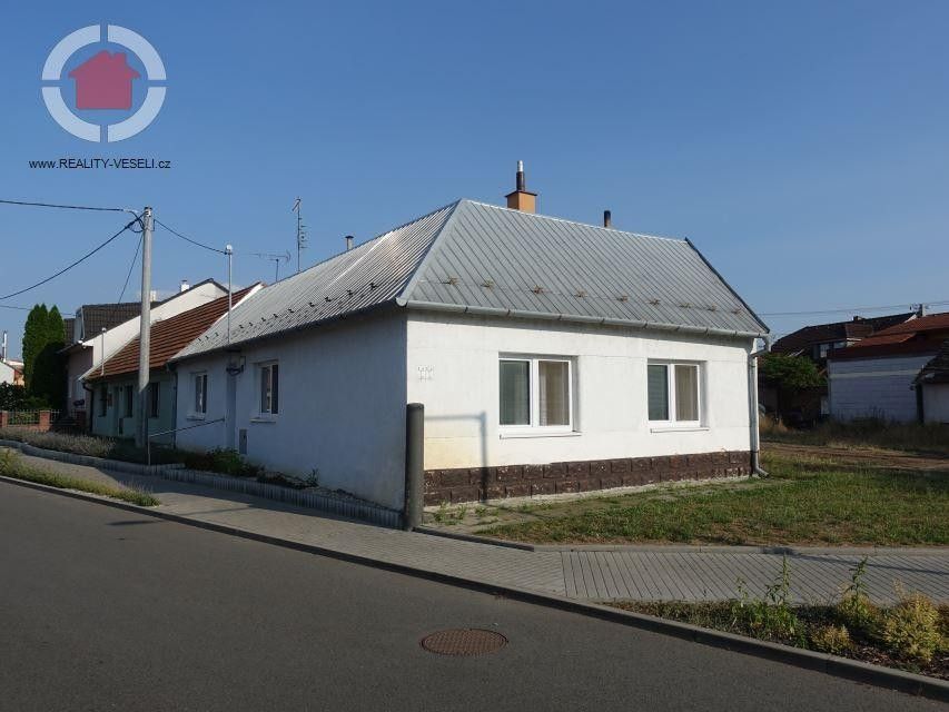 Prodej dům - Veselí nad Moravou, 698 01, 110 m²